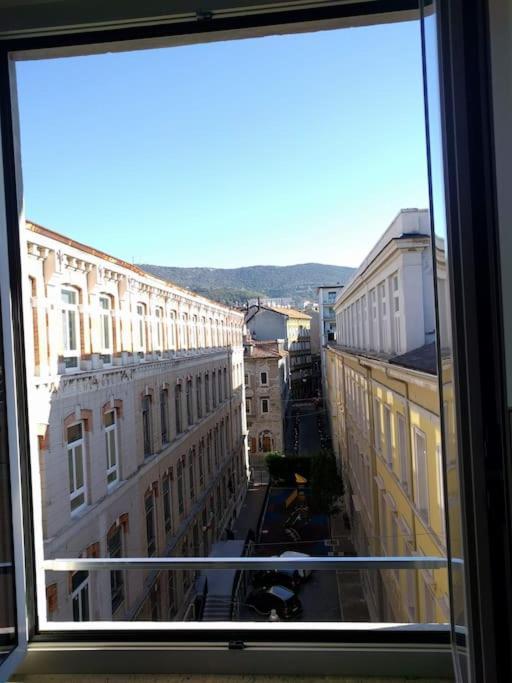 In Centro A Terst Exteriér fotografie